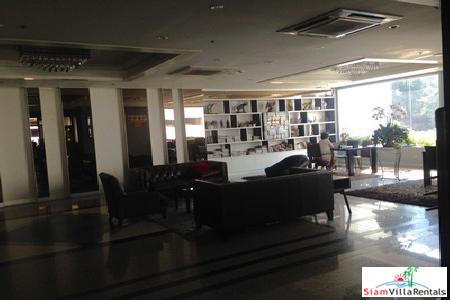 Witthayu Complex | Great Price Large Two Bedroom Condo near Chitlom