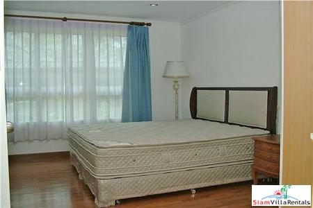 Baan Siri Sukhumvit 13 | Nice Three Bedroom Condo for a Good Price at Asoke BTS
