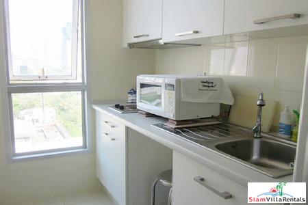 Excellent location 1 bed plus 1 working room in Sathorn. Life at Sathorn 10.