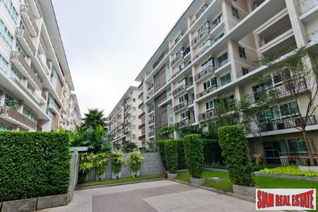 The Clover Thonglor 18 | Pool View Two Bedroom Condo for Rent