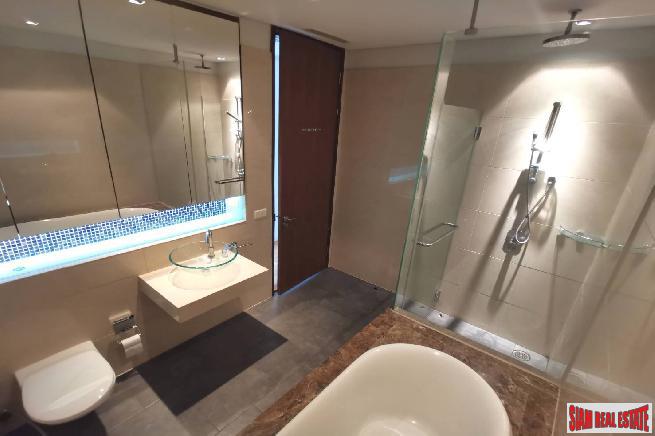The Lakes | Modern One Bedroom Luxury Condo for Rent with Views next to Benchakiti Park, Asoke