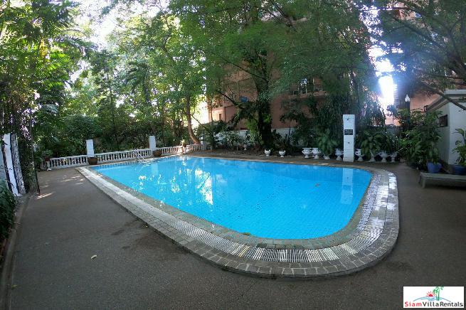Navin Mansion | Boutique Apartment Block of only 8 Units in Tropical Grounds at Yan Nawa - Pets Allowed