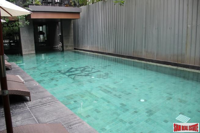 Klass Langsuan | Two Bedroom Corner Condo for Rent in Langsuan, Lumphini