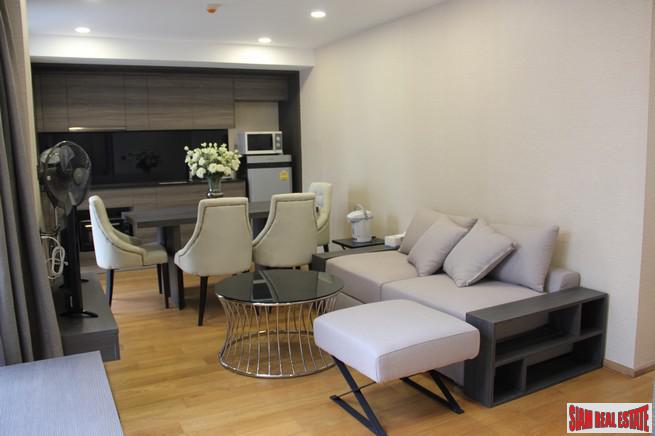 Klass Langsuan | Two Bedroom Corner Condo for Rent in Langsuan, Lumphini