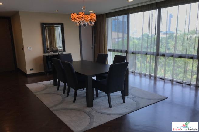 The Grand Villa | Stylish Extra Large Two Bedroom within Walking Distance to BTS Ekkamai