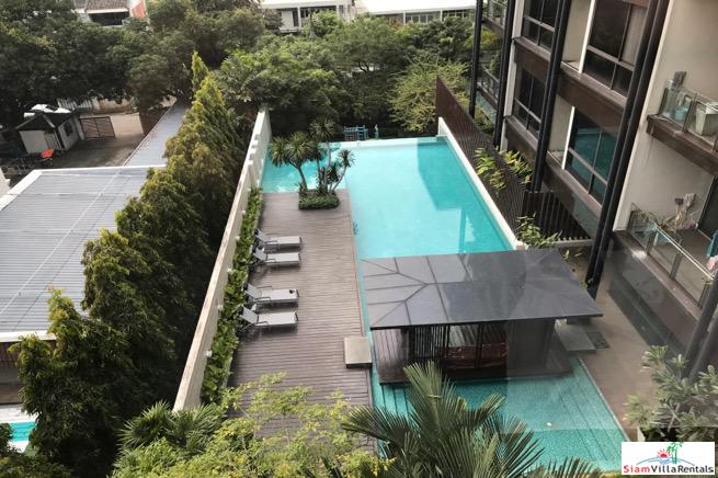 The Grand Villa | Stylish Extra Large Two Bedroom within Walking Distance to BTS Ekkamai