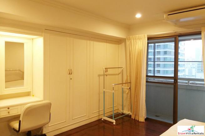Baan Suan Petch | Roomy Two Bedroom Condo Good for Small Family in Phrom Phong