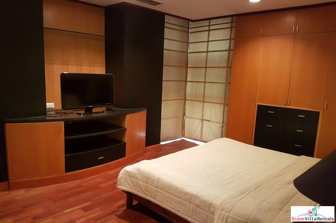 Baan Somthavil | Spacious Two Bedroom with Views of Lumpini Park and Royal Bangkok Sport Club in Ratchadamri