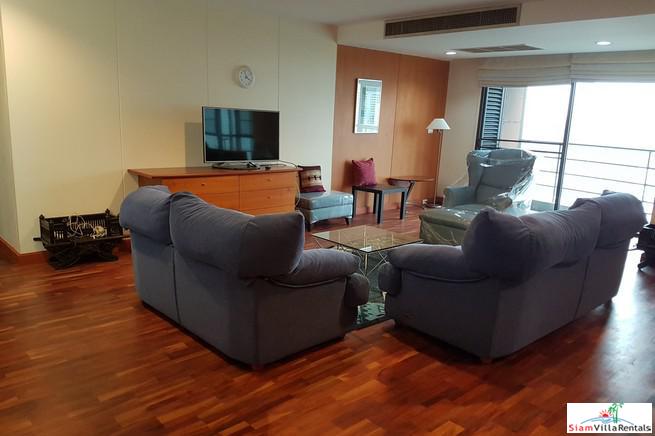Baan Somthavil | Spacious Two Bedroom with Views of Lumpini Park and Royal Bangkok Sport Club in Ratchadamri