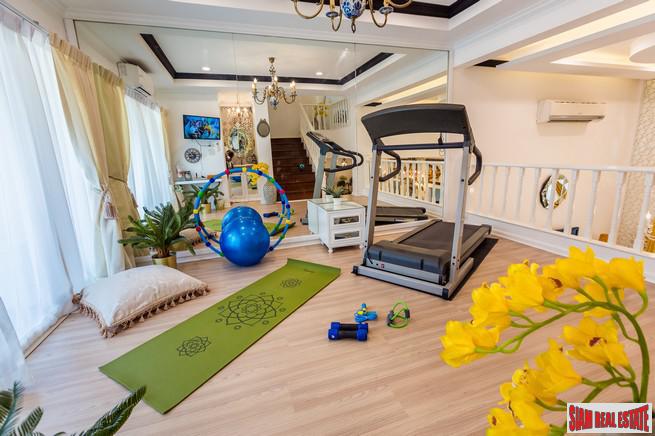 Baan Punnee Apartment
