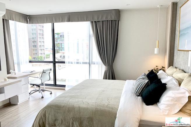 RHYTHM Ekkamai | Large Modern Two Bedroom Corner for Rent in New Condo