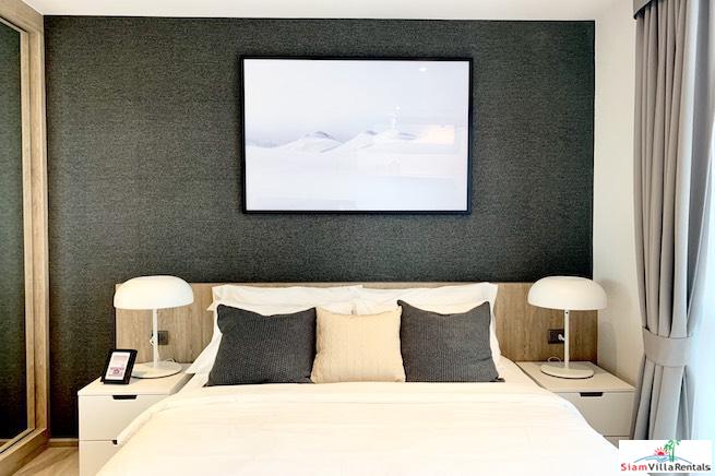 RHYTHM Ekkamai | Large Modern Two Bedroom Corner for Rent in New Condo