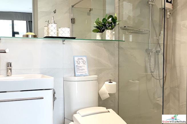 RHYTHM Ekkamai | Large Modern Two Bedroom Corner for Rent in New Condo