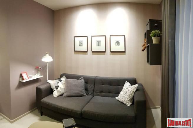 Rhythm Sukhumvit 36 | Comfortable One Bedroom Thong Lo Condo for Rent with City & Pool Views