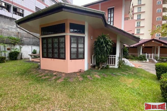Four Bedroom Pet Friendly House for Rent Near BTS National Stadium