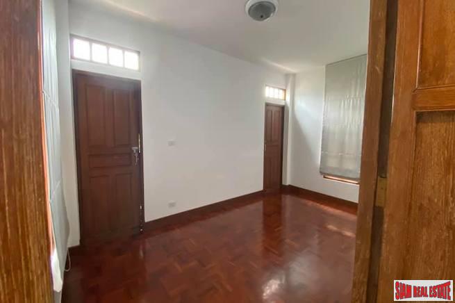 Four Bedroom Pet Friendly House for Rent Near BTS National Stadium