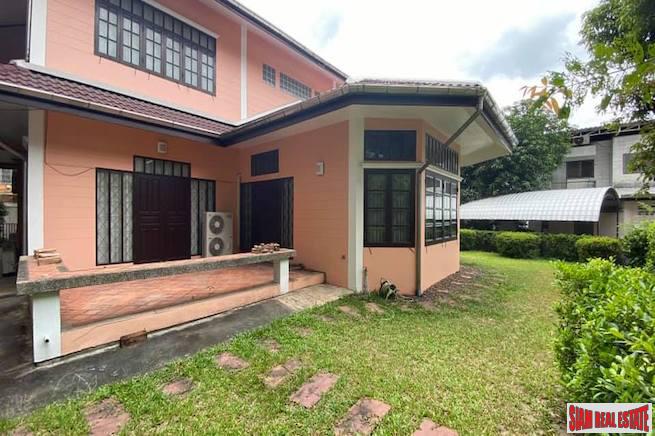 Four Bedroom Pet Friendly House for Rent Near BTS National Stadium