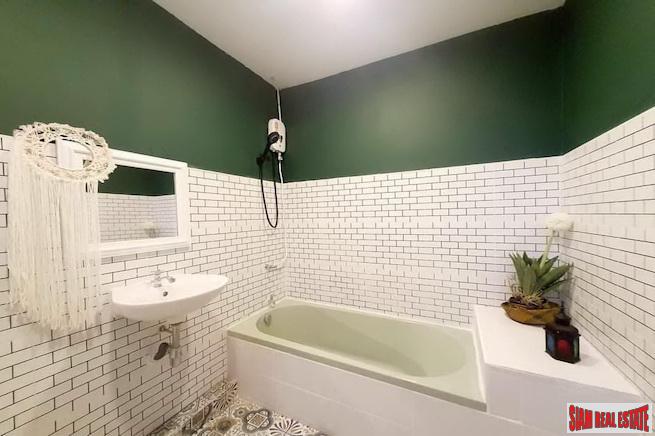 The Loft Ekkamai | Comfortable One Bedroom Condo for Rent Two Minutes from BTS Ekkamai