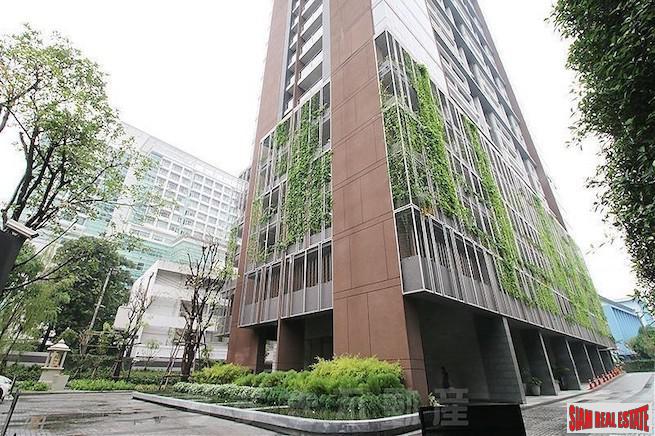 The Loft Ekkamai | Comfortable One Bedroom Condo for Rent Two Minutes from BTS Ekkamai
