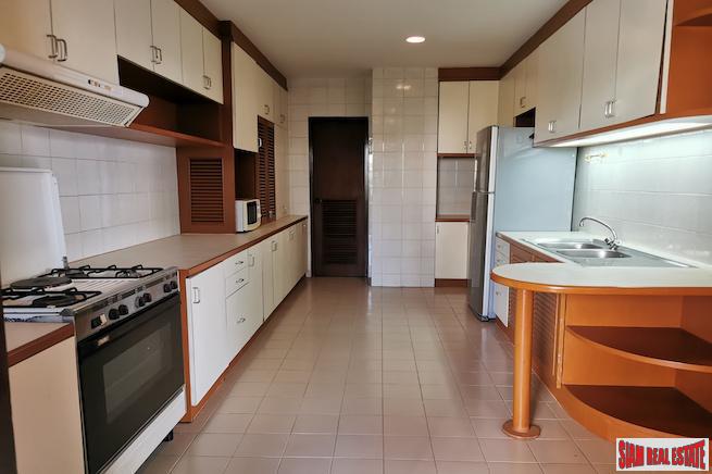 Spacious Two Bedroom Apartment for Rent with Two Balconies in Low Density Building - Phrom Phong