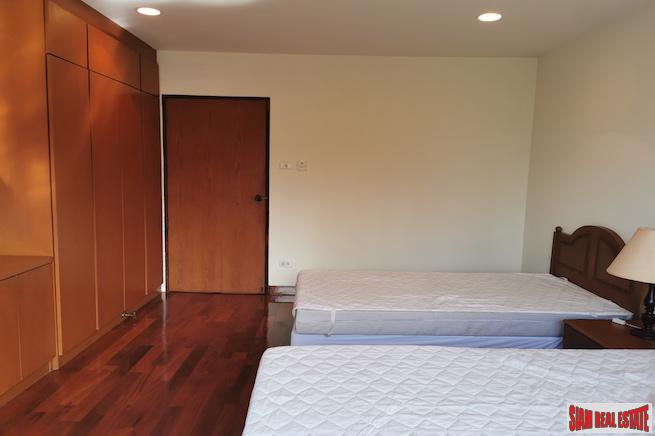 Spacious Two Bedroom Apartment for Rent with Two Balconies in Low Density Building - Phrom Phong
