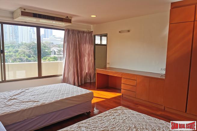 Spacious Two Bedroom Apartment for Rent with Two Balconies in Low Density Building - Phrom Phong