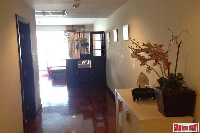 Wilshire | Large Two Bedroom Condo for Rent Close to BTS Phrom Phong