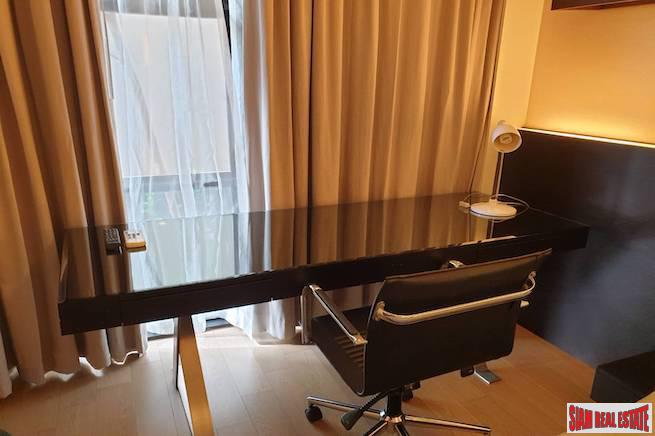 Mode Sukhumvit 61 | Big One Bedroom for Rent in a Low Rise Building Near BTS Ekkamai