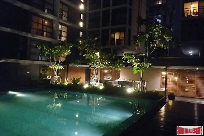 Mode Sukhumvit 61 | Big One Bedroom for Rent in a Low Rise Building Near BTS Ekkamai