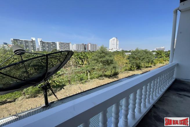 Extra Large Three Bedroom Detached House for Rent in the Heart of the City - Thong Lo