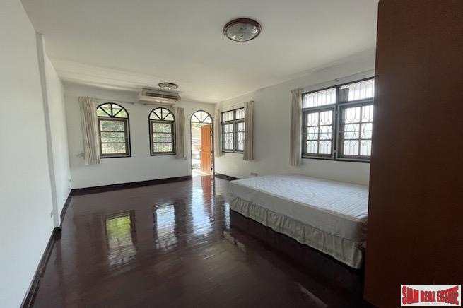 Extra Large Three Bedroom Detached House for Rent in the Heart of the City - Thong Lo