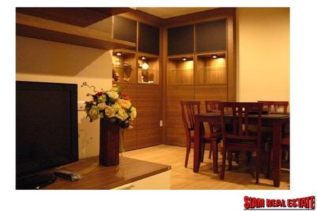 Life @ Sathorn 10 | Lovely 2 bedroom, 2 bathroom Fully Furnished Condo for Rent on 11th floor