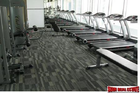 Life @ Sathorn 10 | Lovely 2 bedroom, 2 bathroom Fully Furnished Condo for Rent on 11th floor