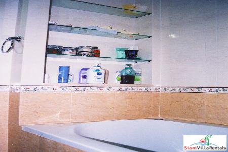 Paholyothin Place | Stunning 3 bedroom, 3 bath 135 sqm. Condo for Rent only 2 Minutes Walk to Ari BTS Station