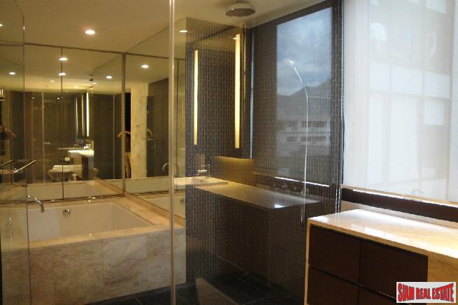 RENTED Two Minutes Walk To Radjadamri BTS Station,