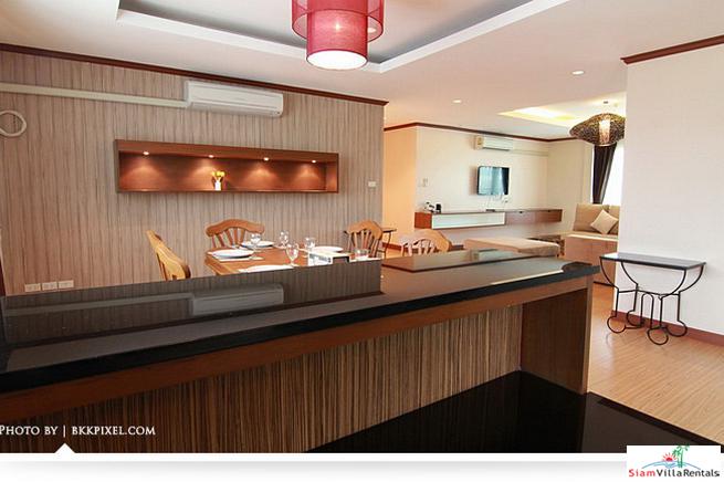 Three Bedroom Pet Friendly Condo a Short walk to BTS Ekamai on Soi 12