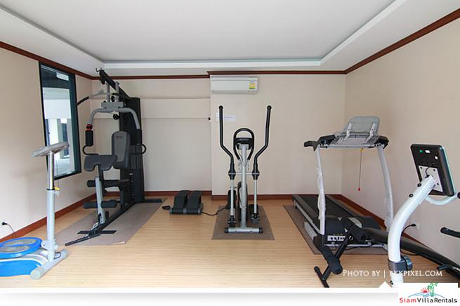 Three Bedroom Pet Friendly Condo a Short walk to BTS Ekamai on Soi 12